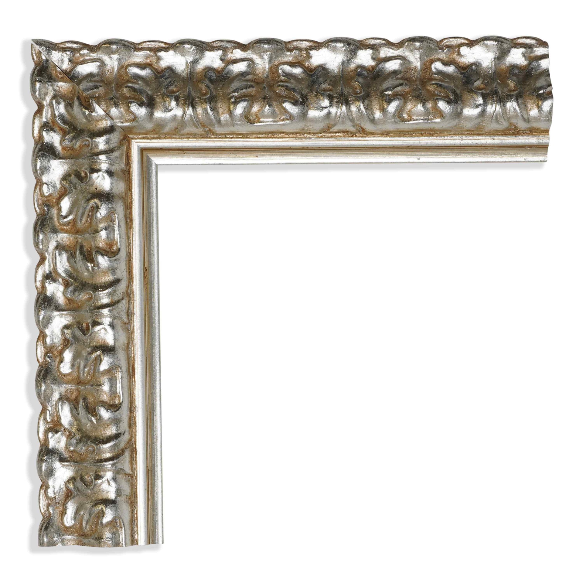 3192 - 1 1/2" SILVER ORNAMENTAL