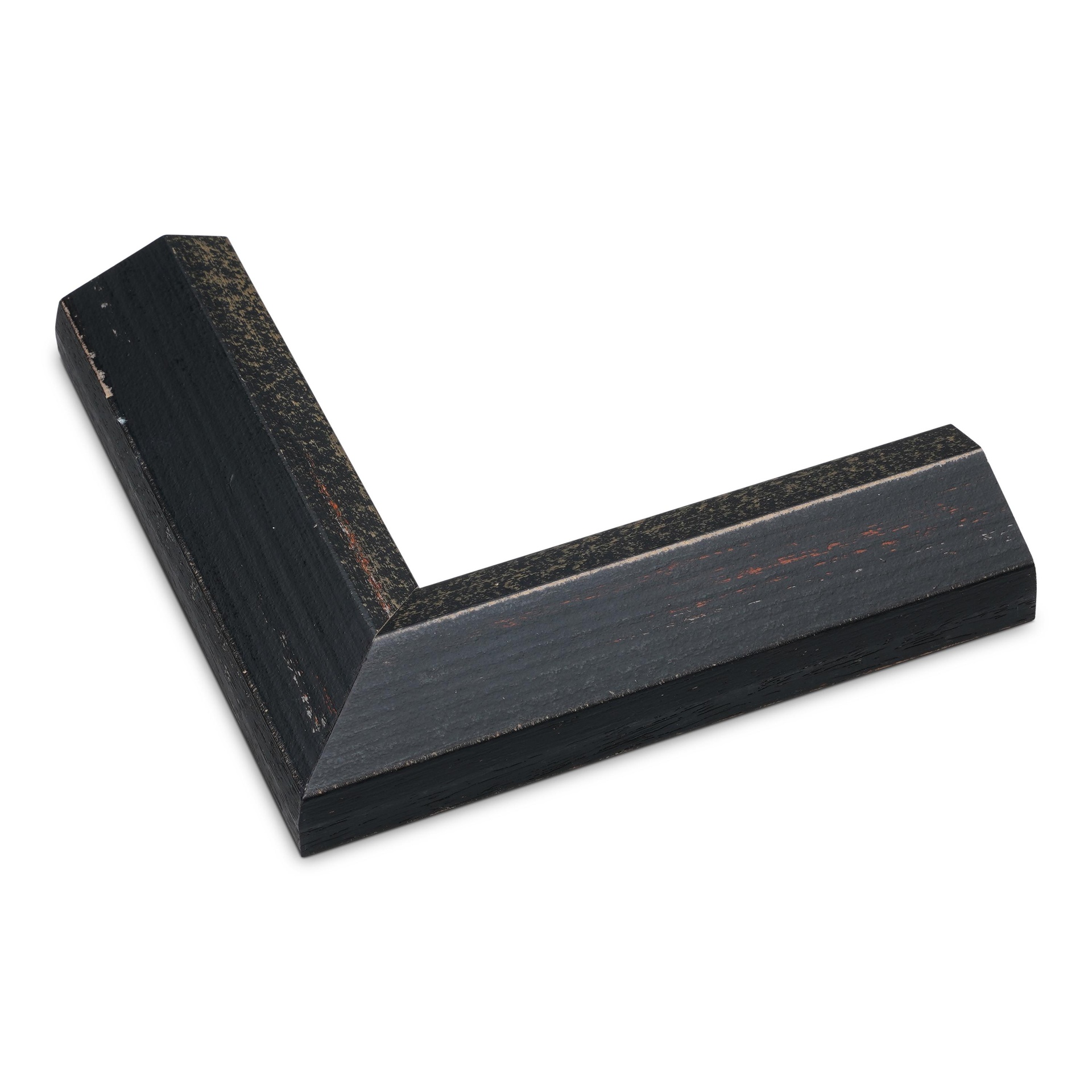 3258 - 1 1/2" Black Slope w/ Gold Lip